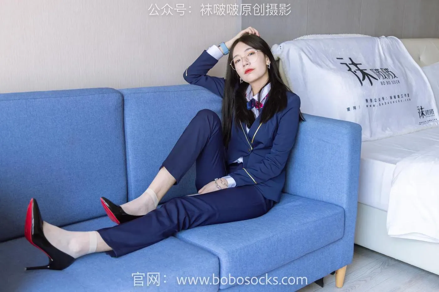 [BoBoSocks袜啵啵]NO.139 小甜豆-高跟鞋、短肉丝、空姐制服 [140P]插图4